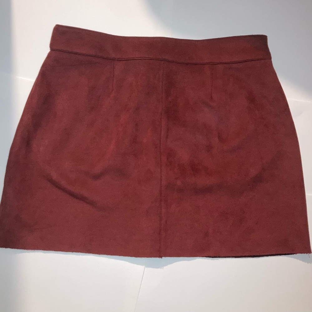 Skirt - Picture 2 of 3